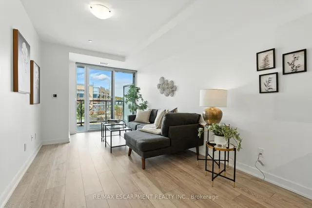 Additional image 11 of 3210 DAKOTA Common Unit A220