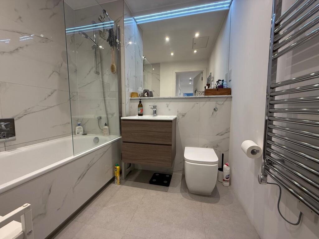 Additional image 6 of Great North Road, Hatfield, AL9