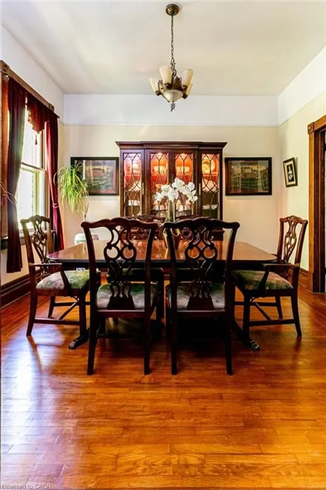 Additional image 12 of 55 Cayley St