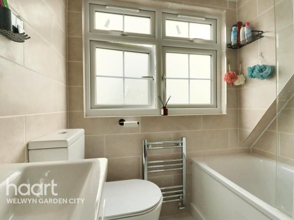 Additional image 27 of Peartree Lane, Welwyn Garden City