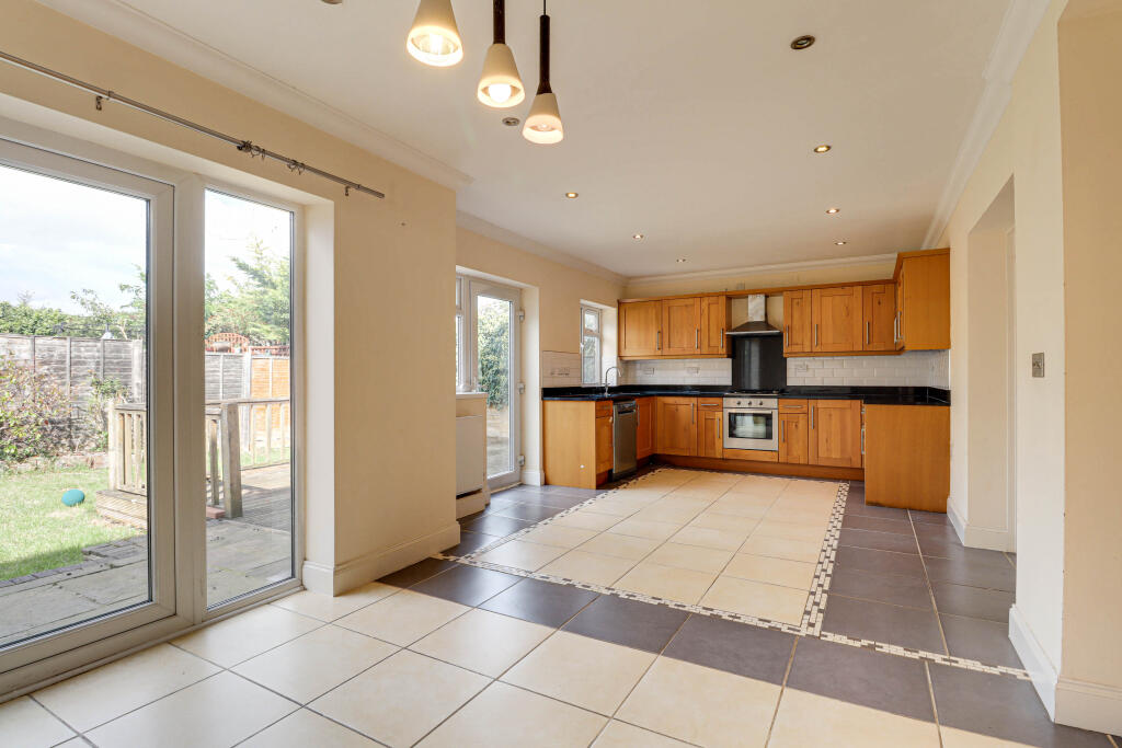 Additional image 5 of St. James Road, Harpenden, AL5