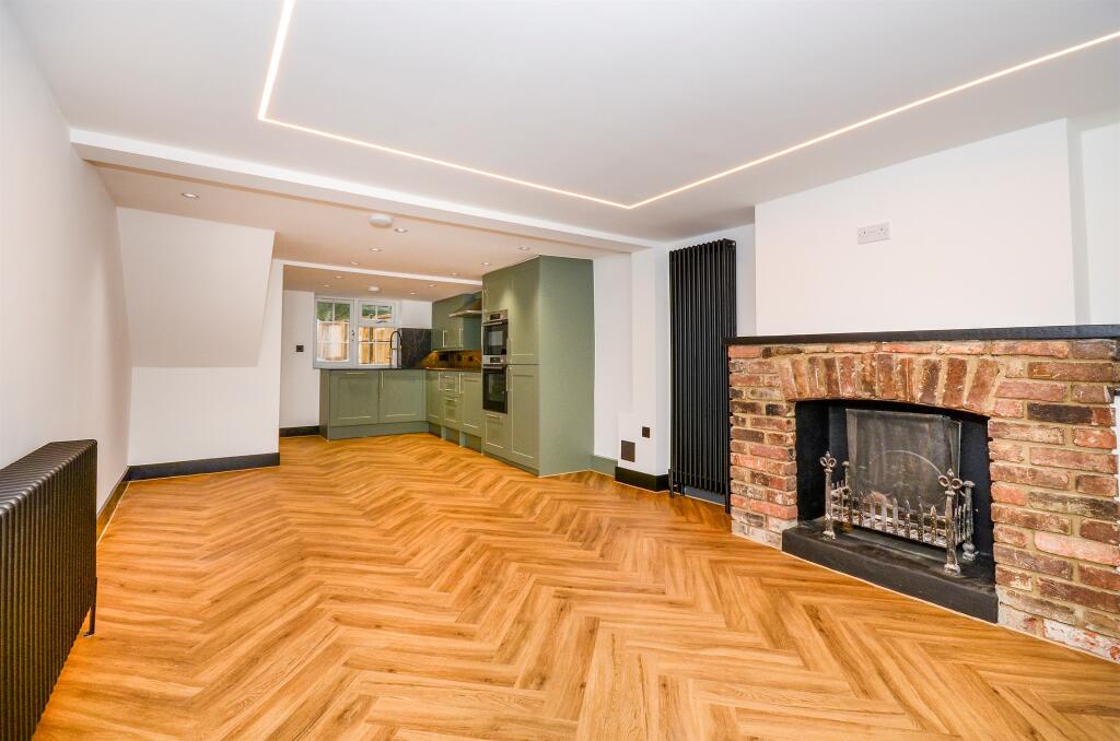 Additional image 3 of High Street, Redbourn, St. Albans