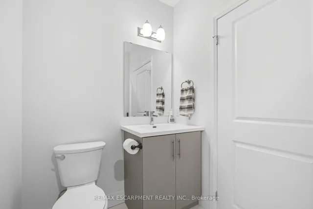 Additional image 12 of 1 Redfern Ave Unit 426