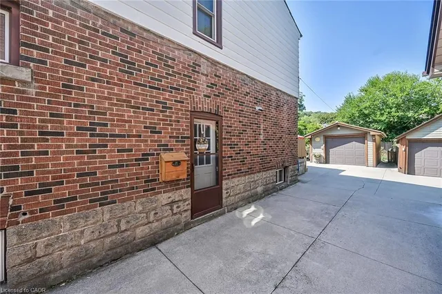 Additional image 39 of 274 Ottawa St