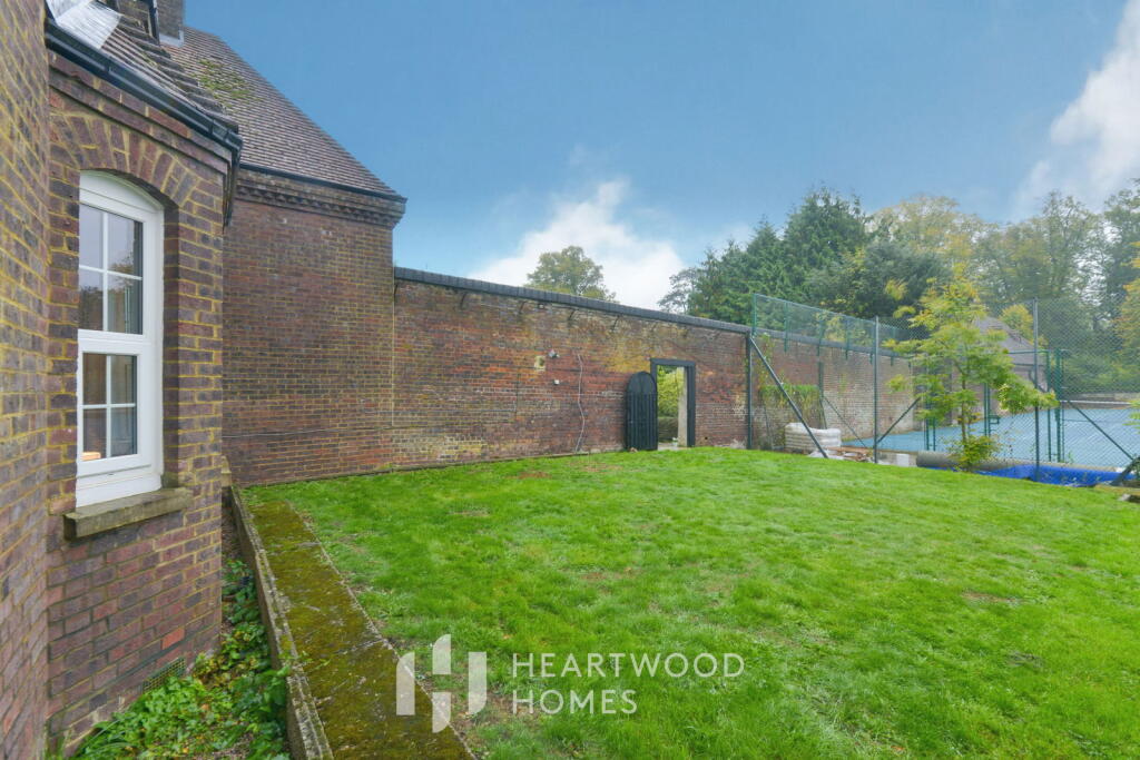 Additional image 21 of Gardeners Cottage, Batchwood Hall, St. Albans, AL3 5XA