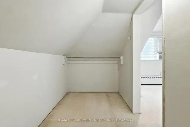 Additional image 30 of 57 Highcliffe Ave