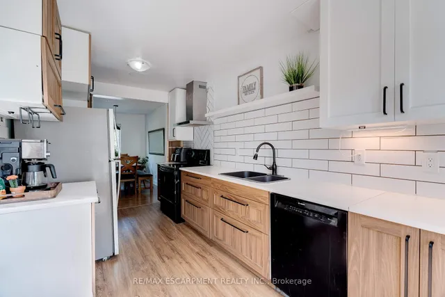 Additional image 4 of 2261 Leominster Dr