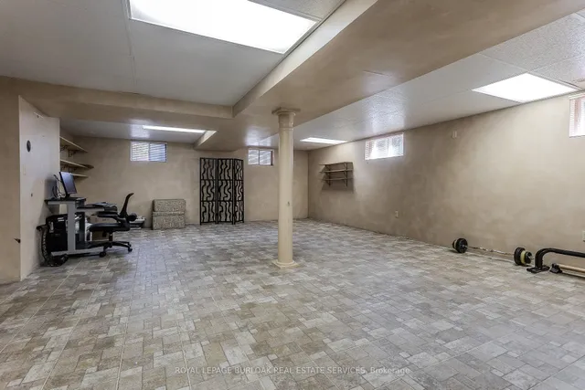 Additional image 32 of 4871 Wellington Road 29