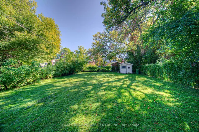 Additional image 39 of 77 Emerson St