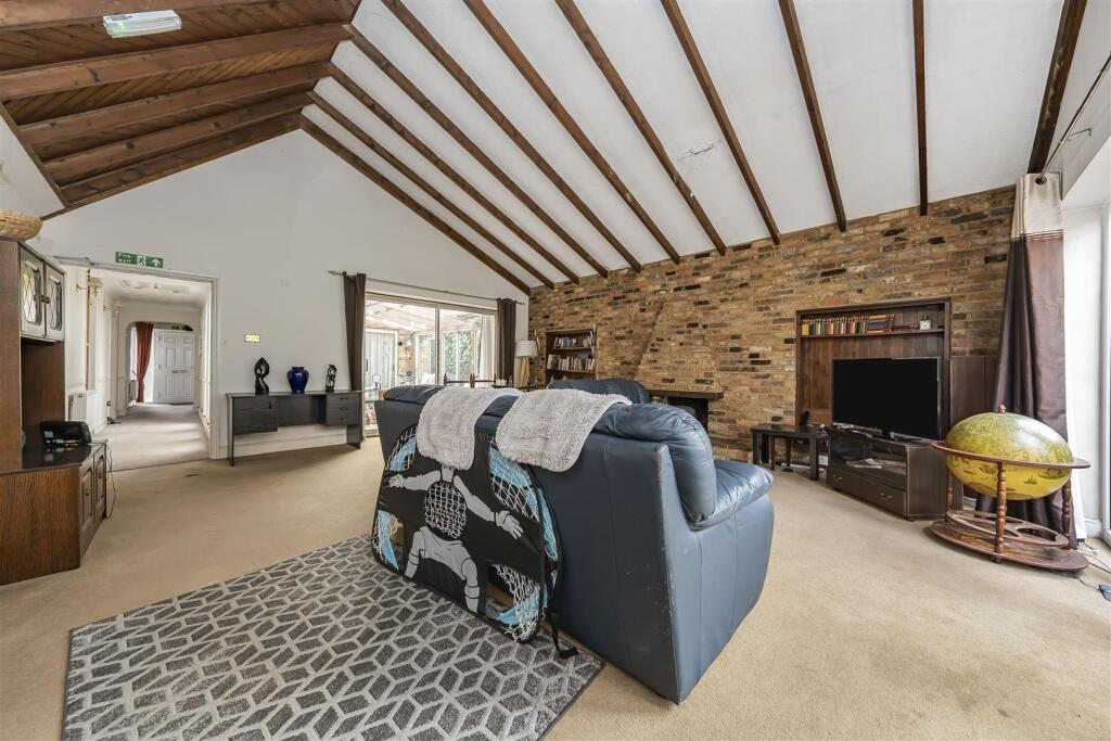 Additional image 11 of Mount Pleasant Lane, Bricket Wood, St. Albans