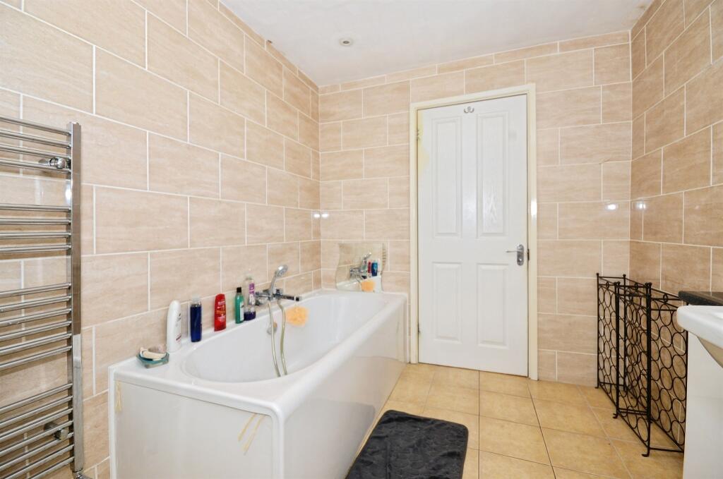 Additional image 15 of Lea Walk, HARPENDEN
