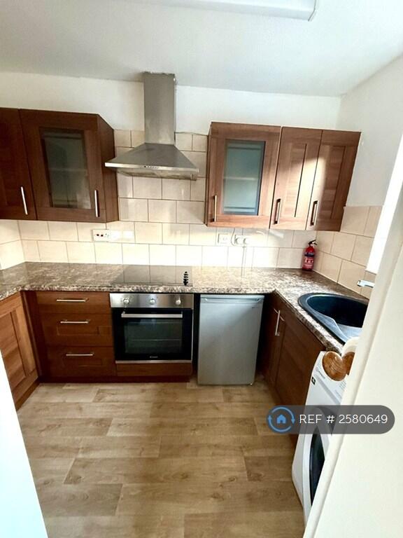 Additional image 11 of Bull Stag Green, Hatfield, AL9