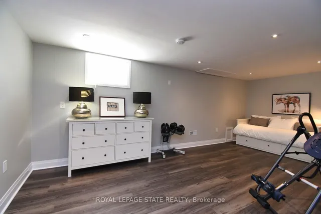 Additional image 30 of 206 Dumbarton Ave