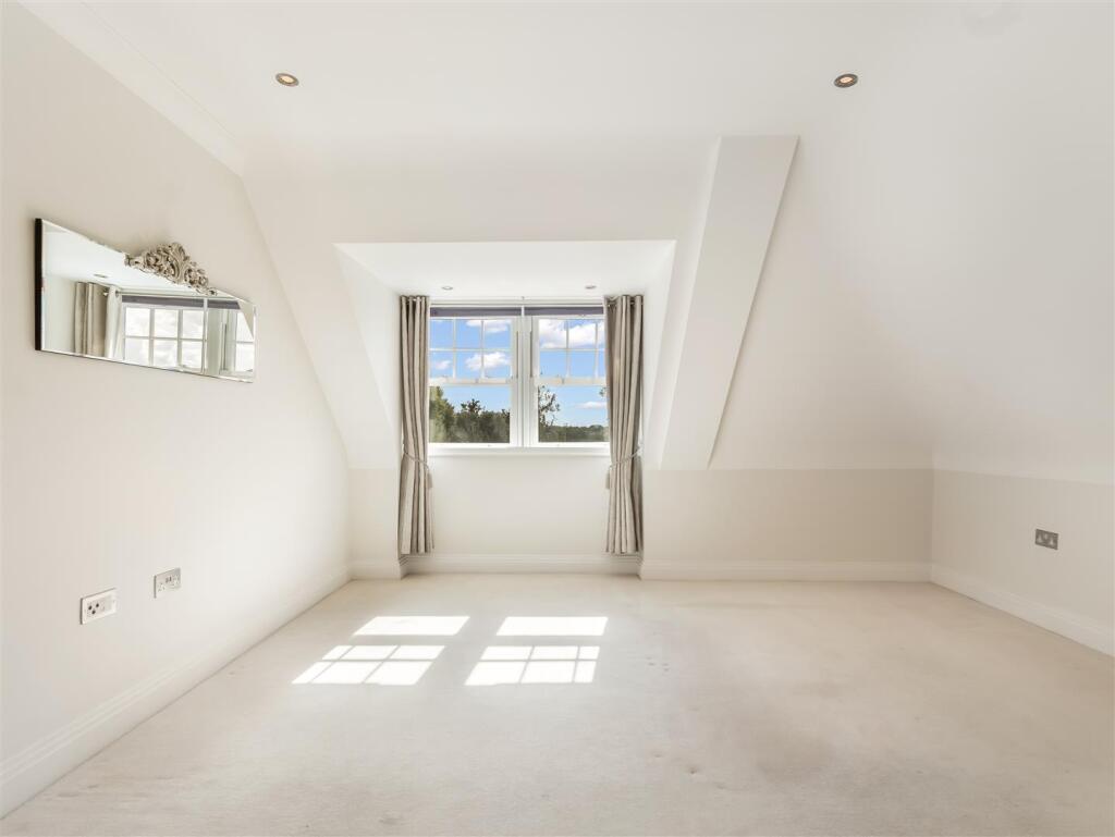 Additional image 14 of Georges Wood Road, Brookmans Park, Hatfield