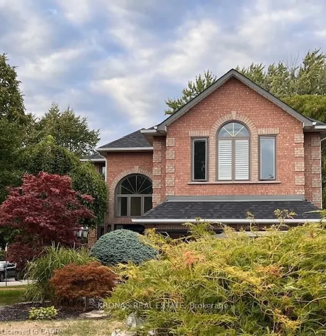 Primary image of 85 Waterford Cres