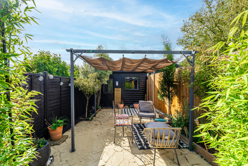 Additional image 19 of Watling Street, Park Street, St. Albans, Hertfordshire, AL2