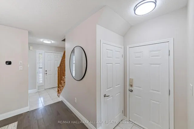 Additional image 14 of 402 Schreyer Cres