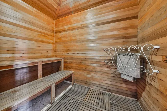 Additional image 39 of 2035 Appleby Line Unit 113