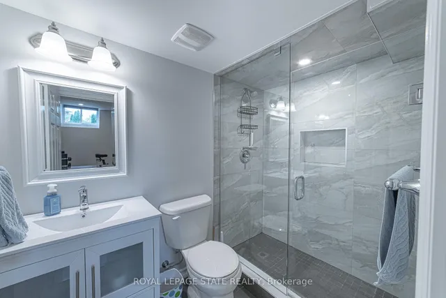 Additional image 43 of 120 Sundial Cres