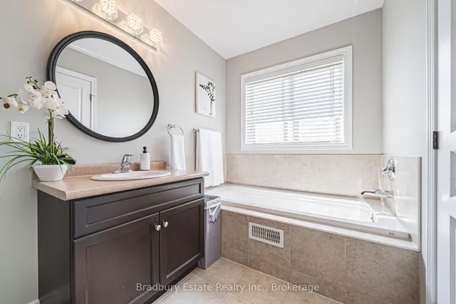 Additional image 25 of 42 Fall Fair Way