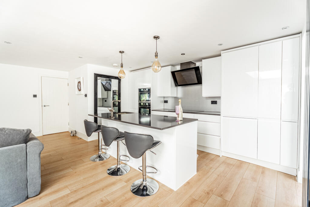 Additional image 5 of Wroxham Way, Harpenden, Hertfordshire, AL5