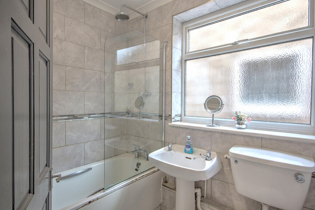 Additional image 7 of The Beeches, Park Street