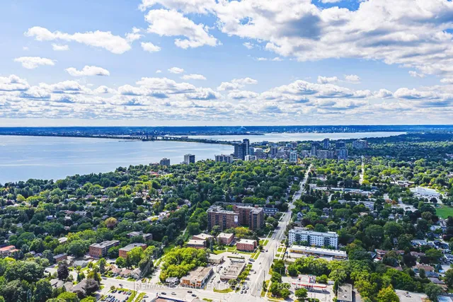 Additional image 48 of 469 Claridge Rd Unit 1