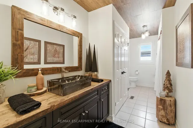 Additional image 29 of 587 Sandcherry Dr