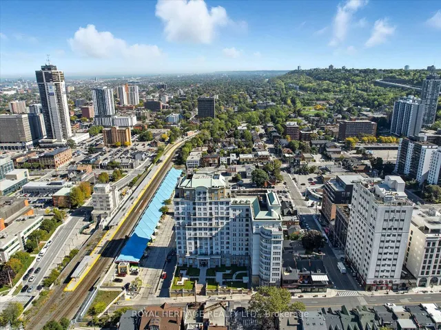 Additional image 36 of 135 James St Unit 615