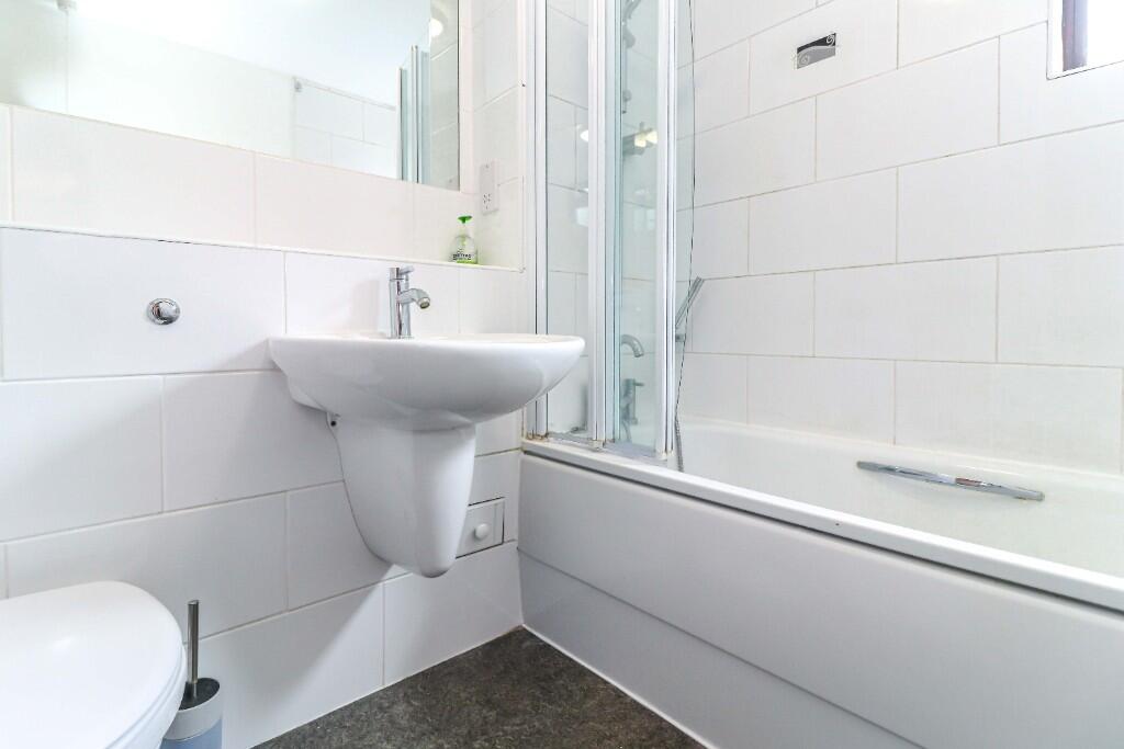 Additional image 4 of Carlisle Avenue, St. Albans, Hertfordshire, AL3