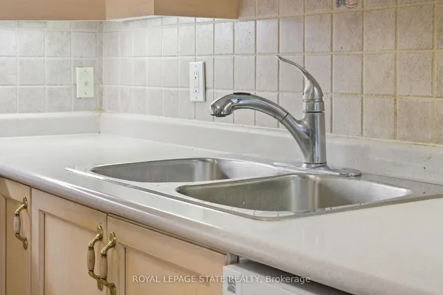 Additional image 10 of 5 Ogilvie St Unit 306