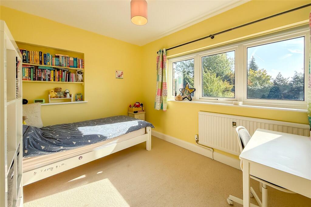 Additional image 7 of Bloomfield Road, Harpenden, Hertfordshire, AL5