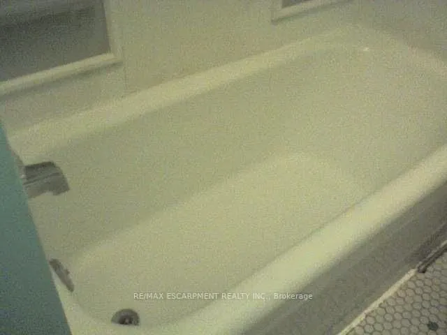 Additional image 14 of 59 VICTORIA Ave