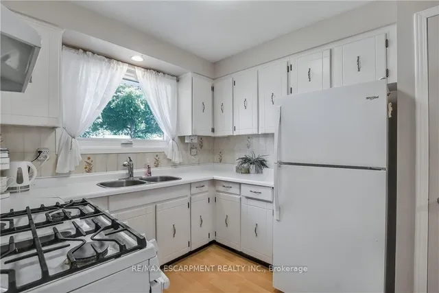 Additional image 6 of 79 Gardiner Dr