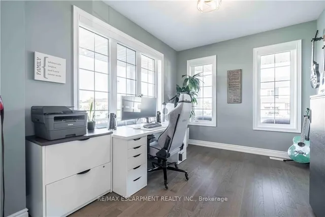 Additional image 7 of 253 Kinsman Dr