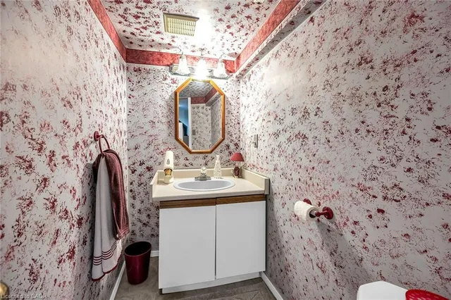 Additional image 39 of 27 Paradise Rd