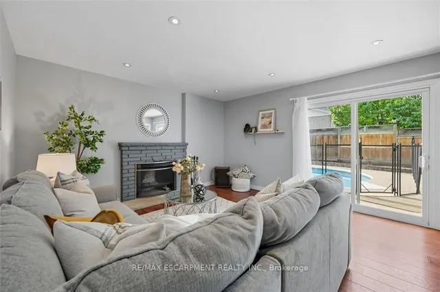 Additional image 11 of 641 HOLT Dr