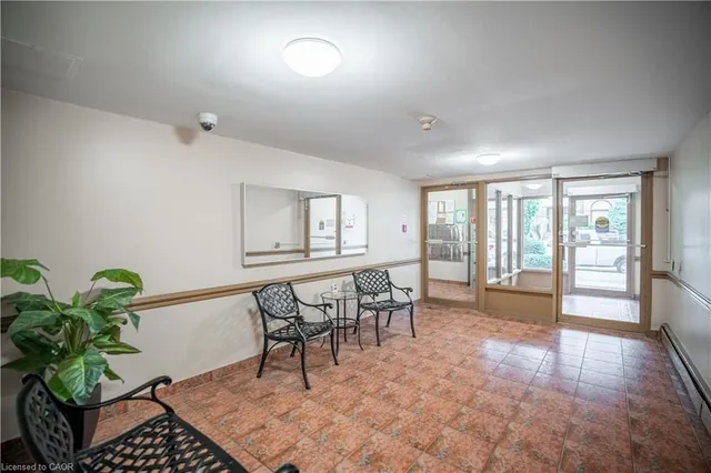 Additional image 26 of 141 Catharine St Unit 204