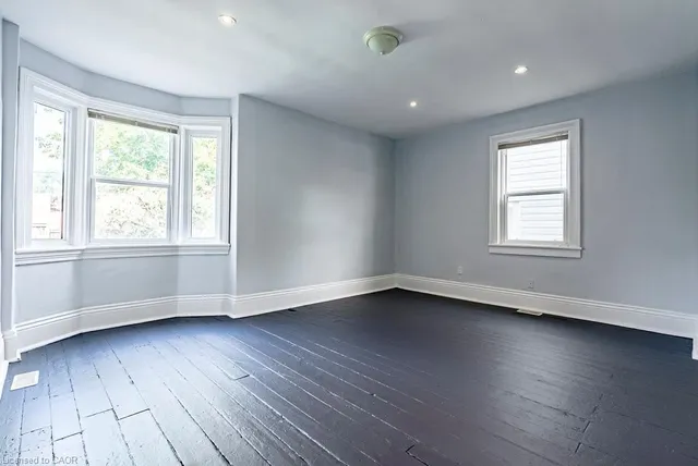 Additional image 16 of 499 Hughson St