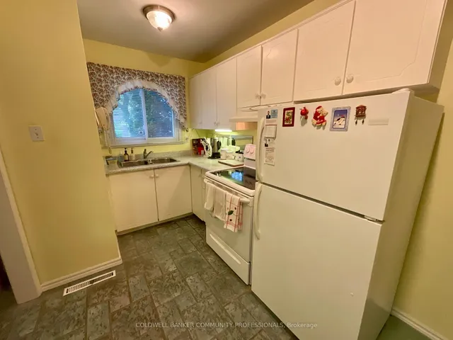 Additional image 16 of 4 Rosanne Cres Unit 4
