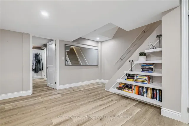 Additional image 38 of 44 Sunvale Pl