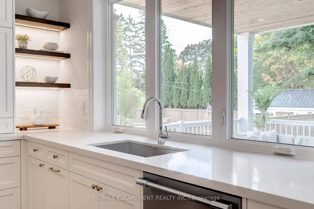 Additional image 17 of 684 Peele Blvd