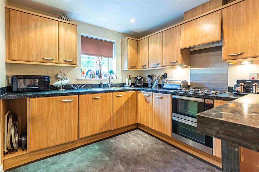 Additional image 21 of Centaures Square, Frogmore, St Albans, Hertfordshire, AL2