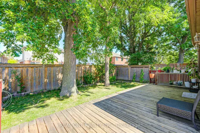 Additional image 30 of 79 Lorenzo Dr