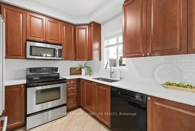 Additional image 8 of 35 Fiddlehead Cres