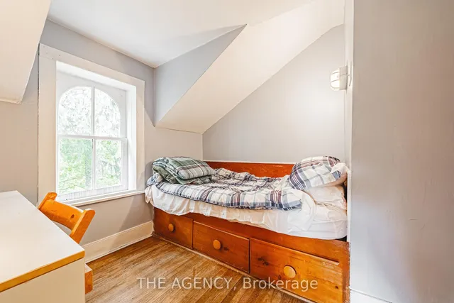 Additional image 26 of 327 Campbell Ave