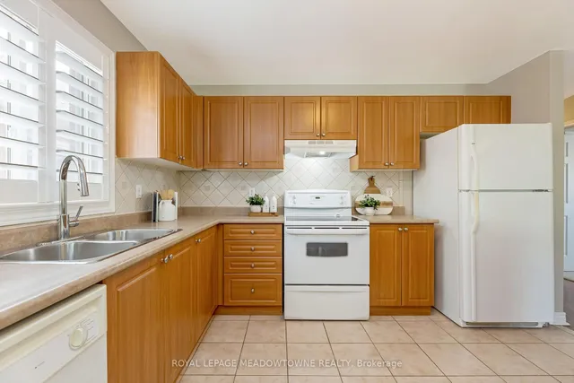 Additional image 10 of 331 Centennial Forest Dr