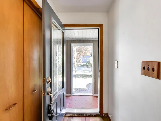 Additional image 7 of 558 Parkside Cres