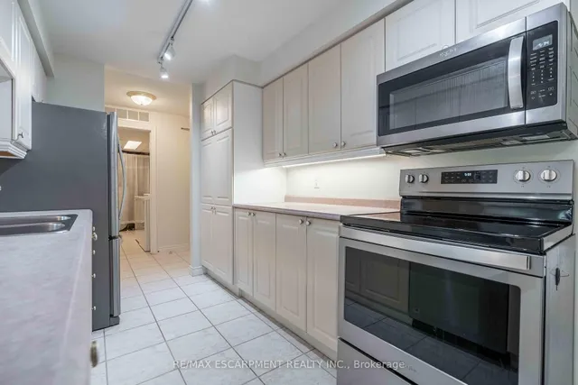 Additional image 7 of 980 Golf Links Rd Unit 207