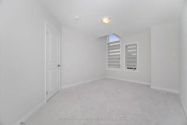 Additional image 36 of 15 Weylie St